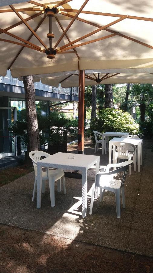 G/Hotel Lignano Lignano Sabbiadoro Kültér fotó